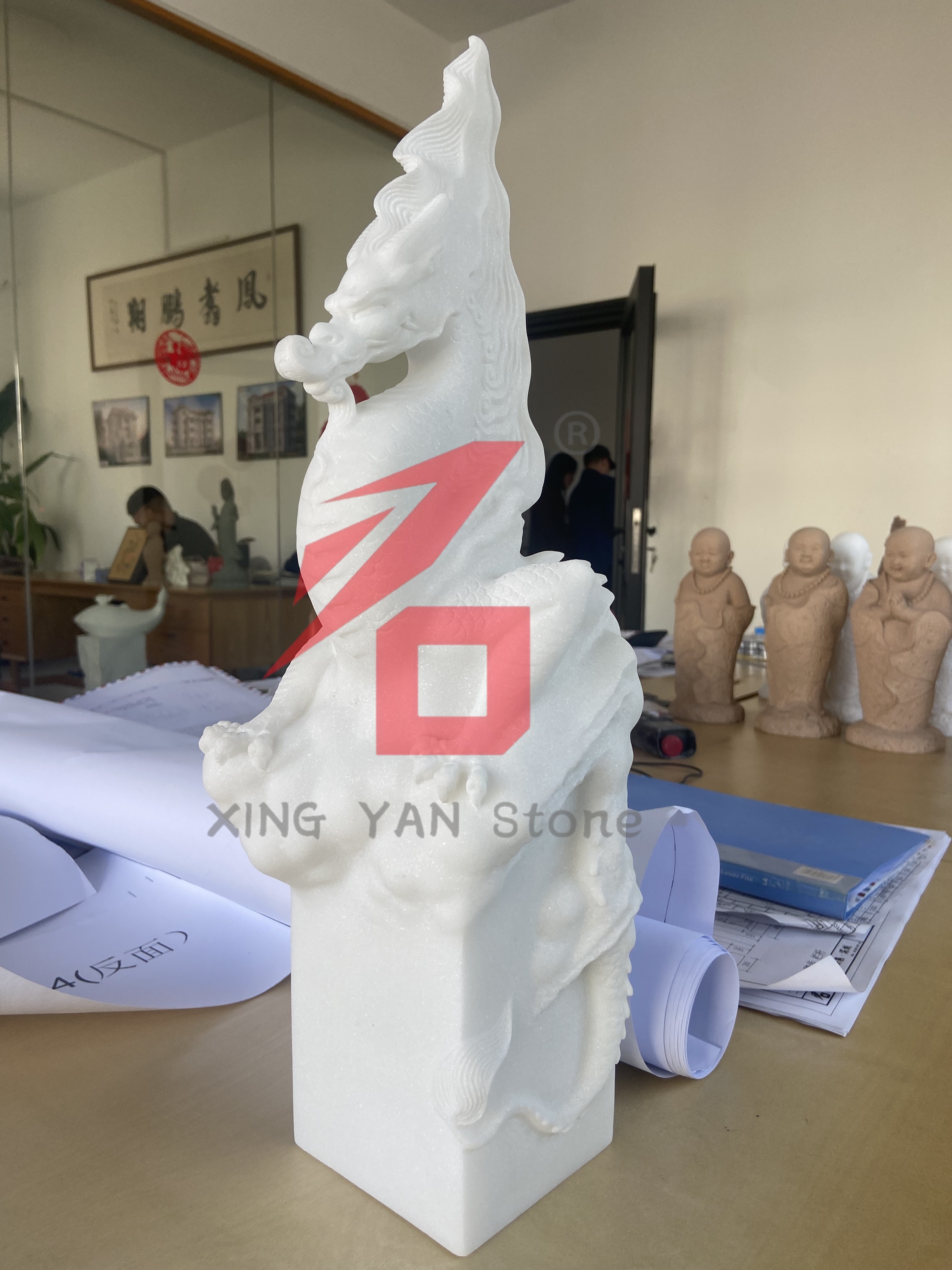 Ukiran Watu Gaya Cina Nambah Popularitas ing Pasar Peringatan Eropa lan Amerika