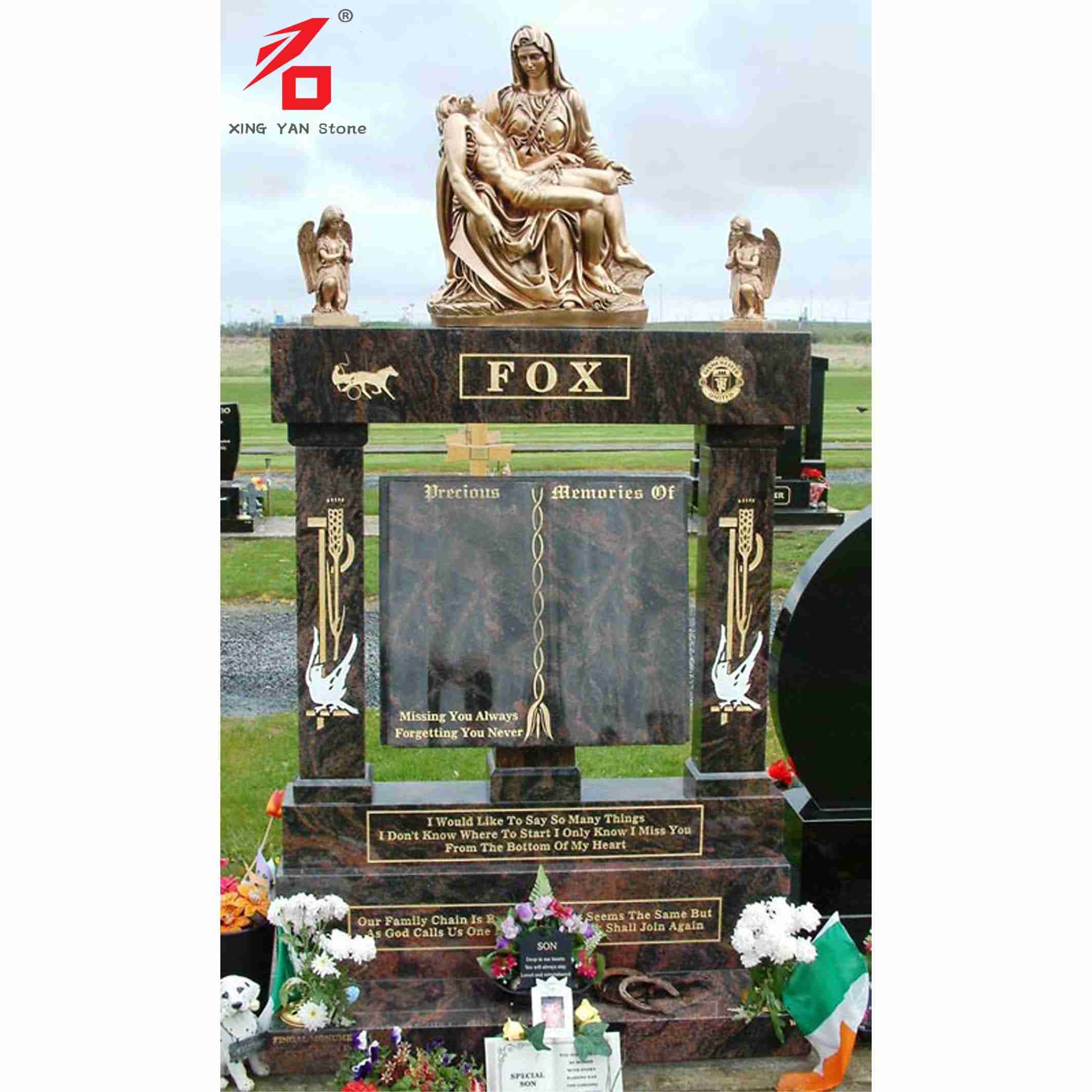 Book Headstone Holy Family patung ing ndhuwur