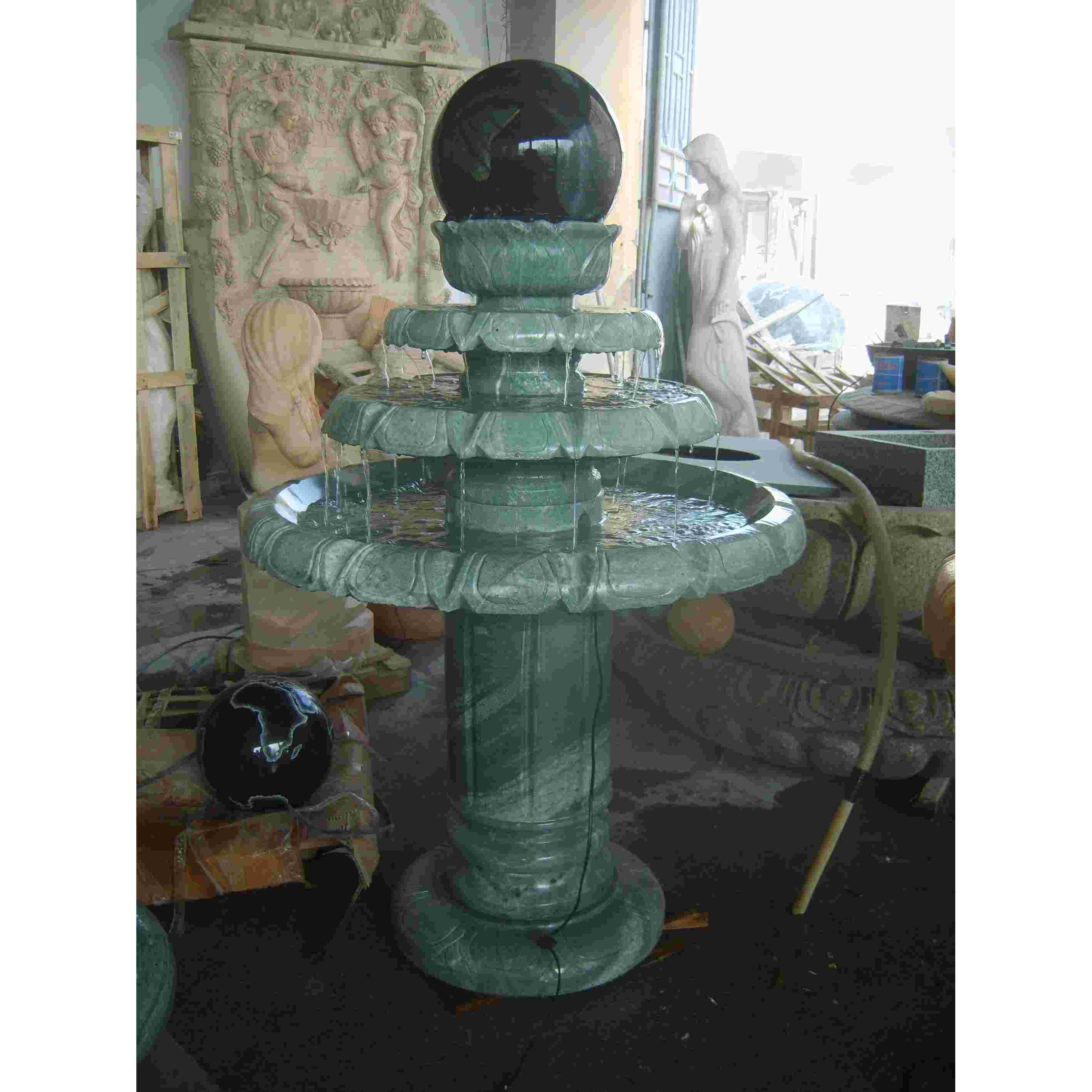 Ing jero ruangan Green Rolling Water Fountain