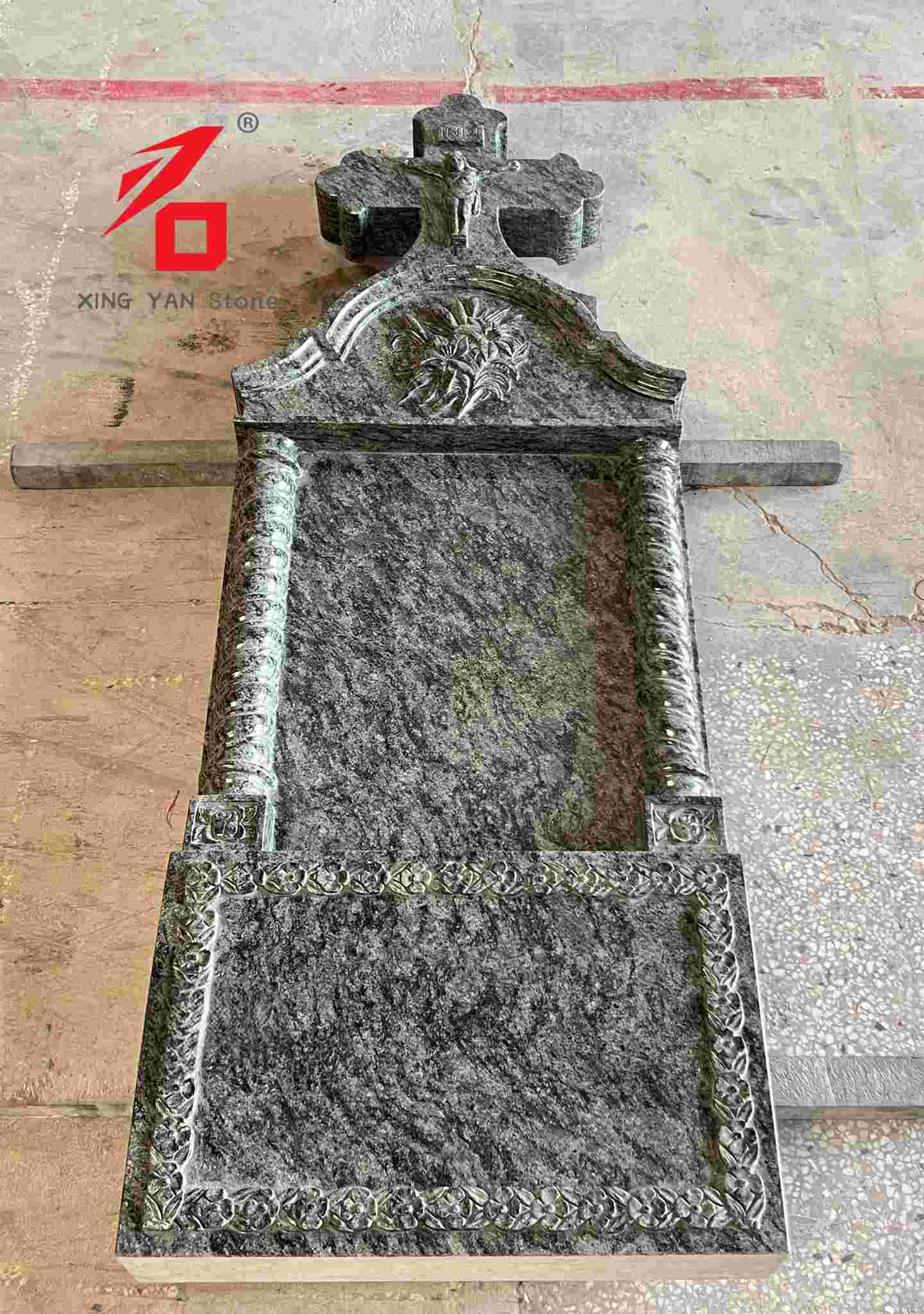 Yesus nyabrang tombststone agama granit